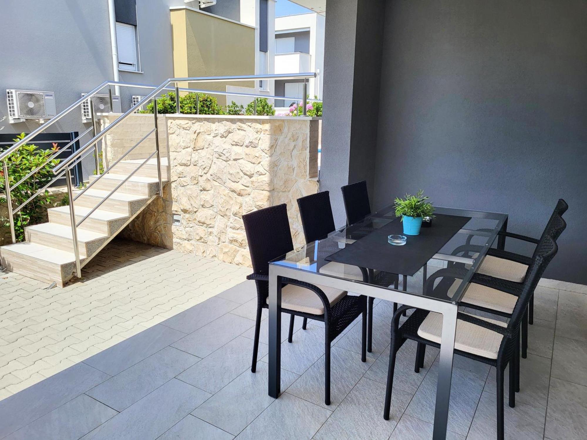 Villa Lumada Pool Apartments Novalja Exterior photo